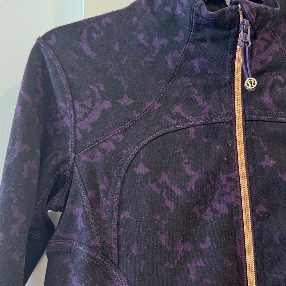 Lululemon Forme Jacket II, Purple and Black, Rose Gold Zippers, Size Small - Picture 11 of 15